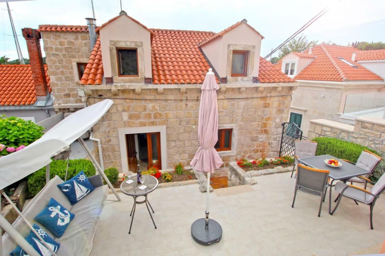קאבטאט Apartments Seafront מראה חיצוני תמונה
